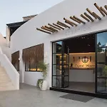 Szálloda Crystal Waters 4*
