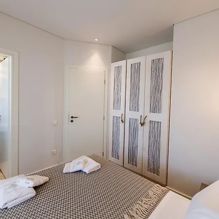 Hotel Crystal Waters Nikiana