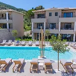 Crystal Waters Otel 4*