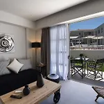 Crystal Waters Hotel Nikiana