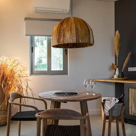 Crystal Waters 4* Nikiana