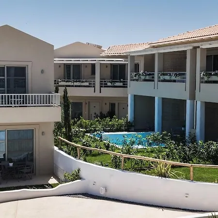 Crystal Waters Hotel