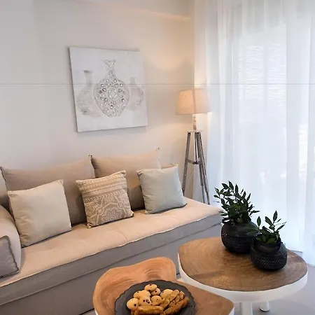 Crystal Waters Hotel 4*