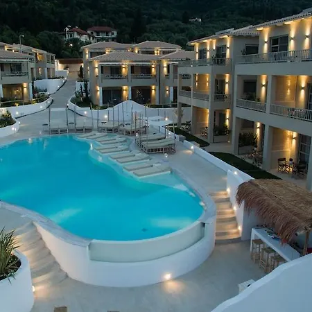 Hotel Crystal Waters 4*