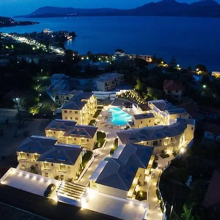 Crystal Waters 4* Nikiana