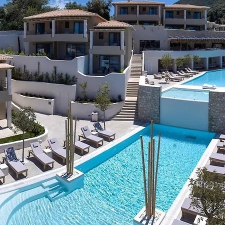 Hotel Crystal Waters 4*