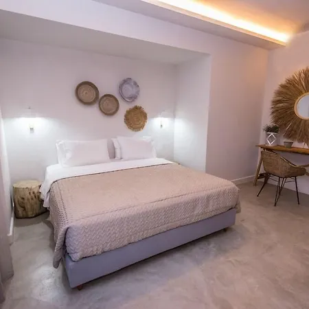 Hotel Crystal Waters 4*