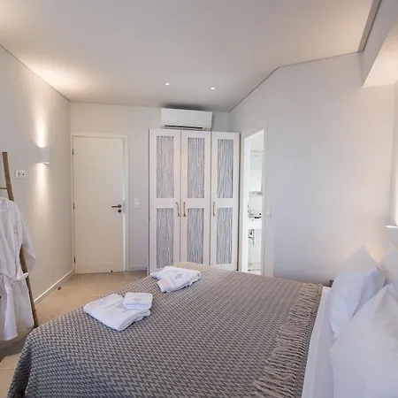 Crystal Waters Nikiana