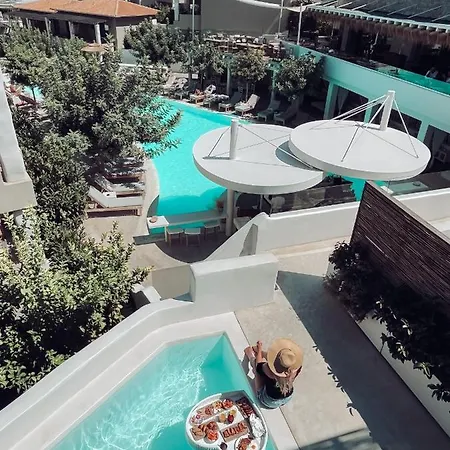 Crystal Waters 4* Nikiana