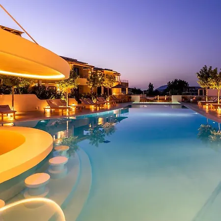 Crystal Waters Hotel Nikiana