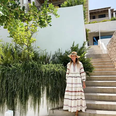 Crystal Waters 4* Nikiana