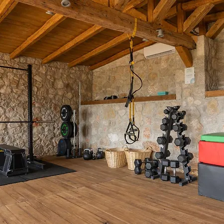 Hotel Crystal Waters