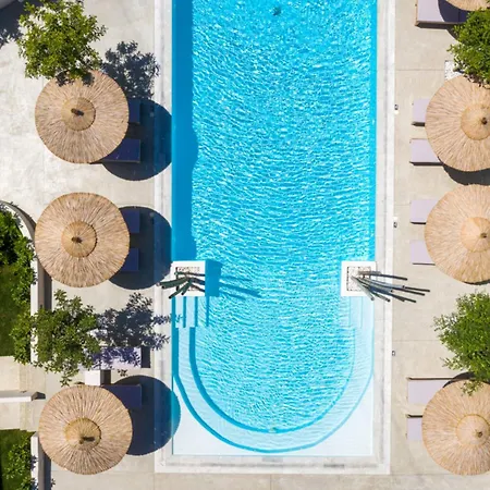 Hotel Crystal Waters Nikiana