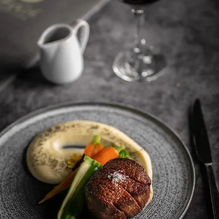 Crystal Waters Hotel