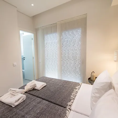 Crystal Waters Otel