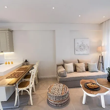 Hotel Crystal Waters 4*