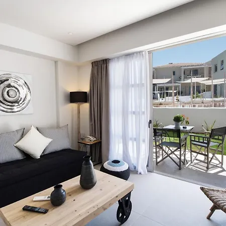 Hotel Crystal Waters