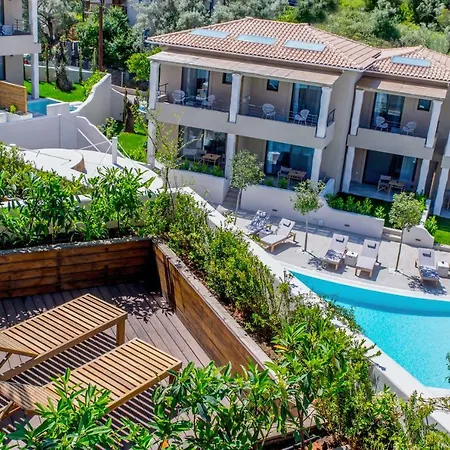 Hotel Crystal Waters Nikiana